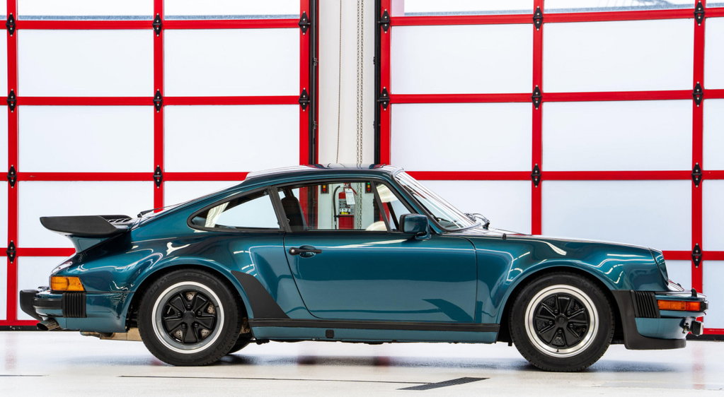 Porsche 911 Reimagined by Singer