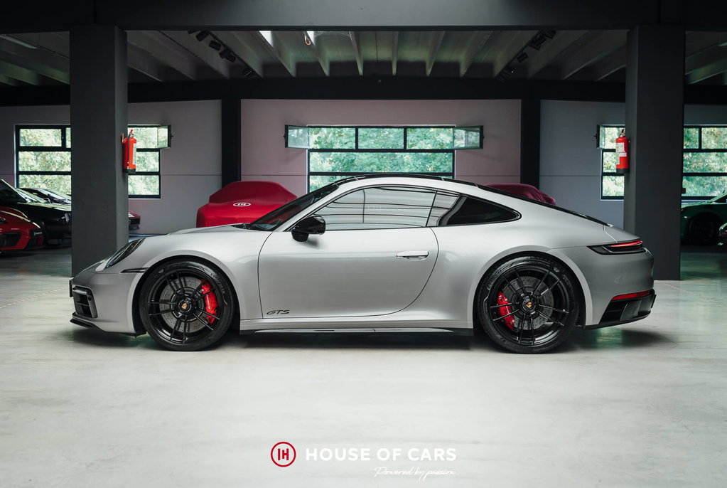 Porsche 992 Carrera GTS