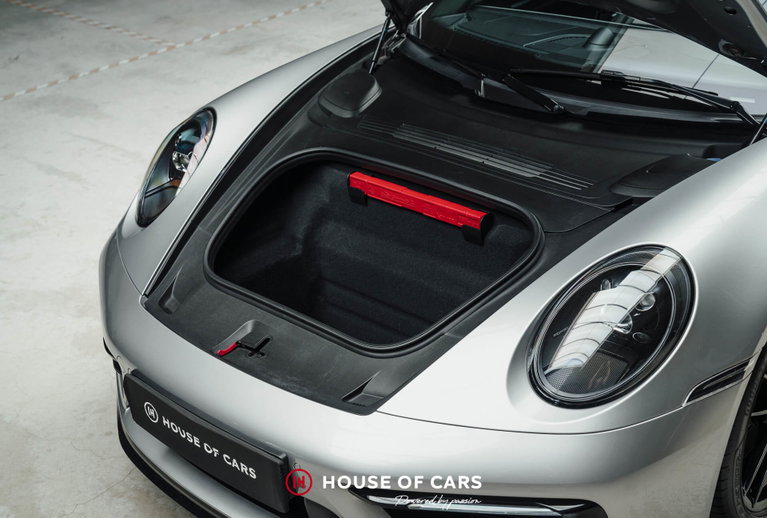 Porsche 992 Carrera GTS
