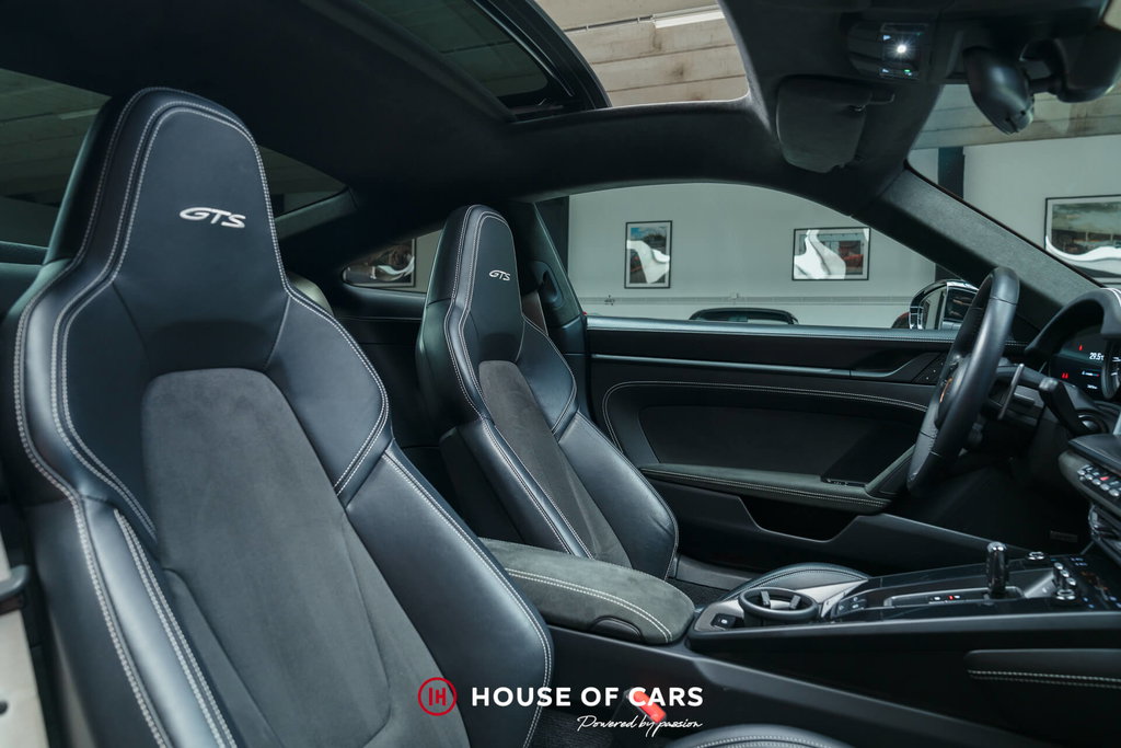 Porsche 992 Carrera GTS