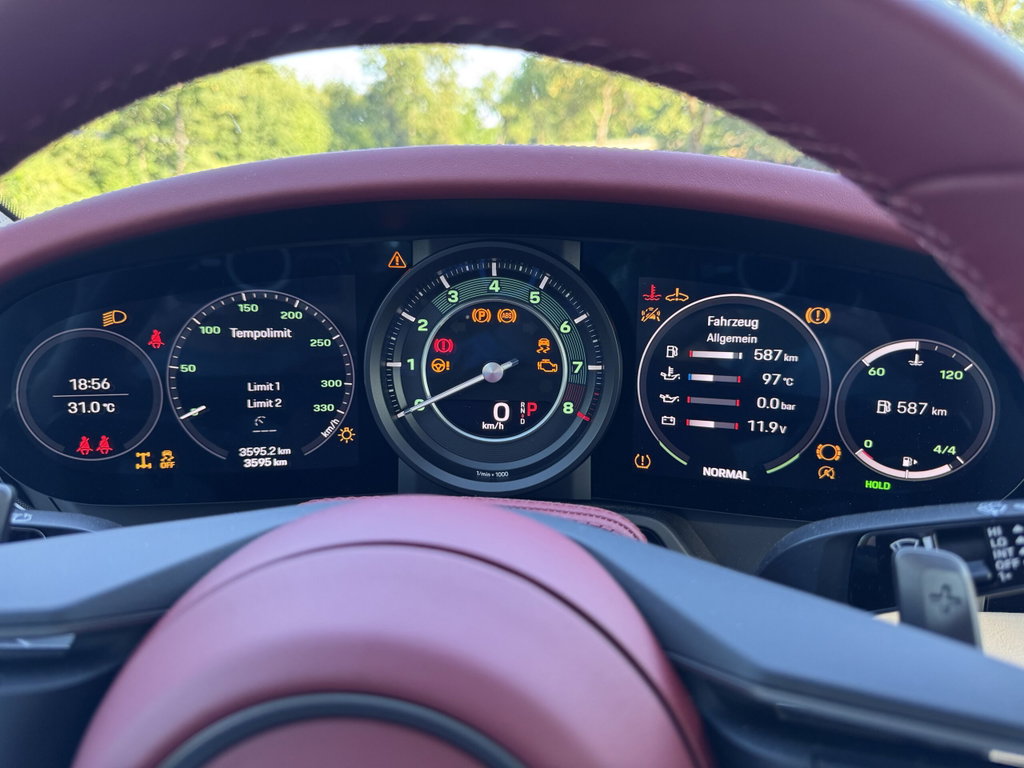 Porsche 992 Heritage Design Edition