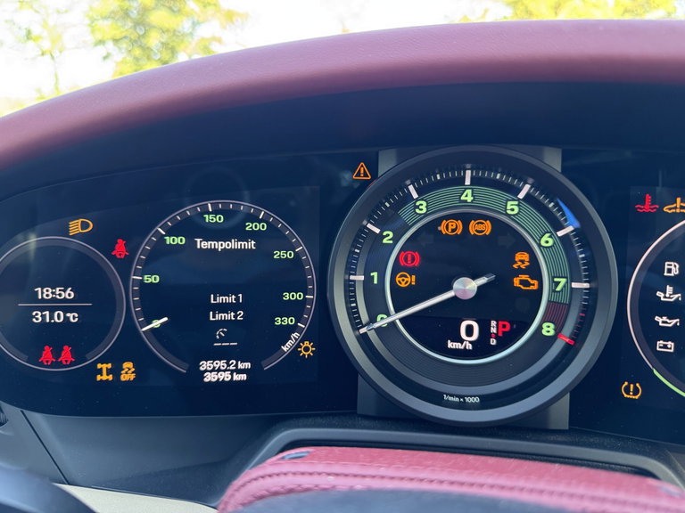 Porsche 992 Heritage Design Edition