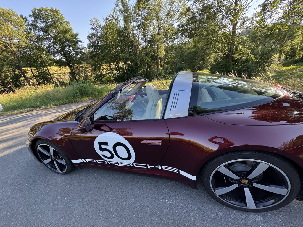 Porsche 992 Heritage Design Edition