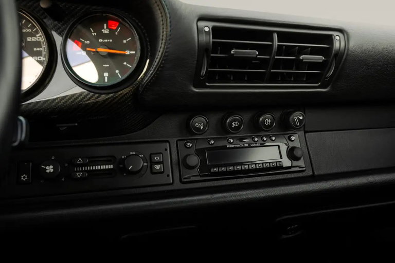 Porsche 964 Carrera 2 Cabrio WTL