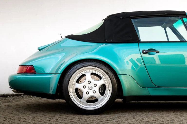 Porsche 964 Carrera 2 Cabrio WTL