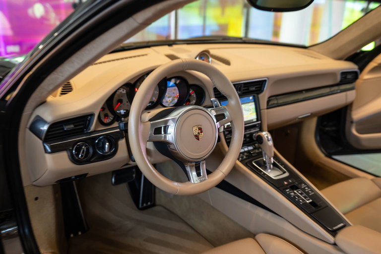 Porsche 991 Carrera 4 GTS