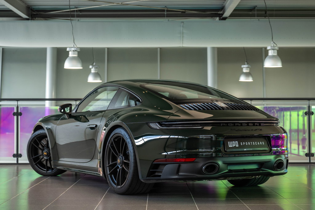 Porsche 992 Carrera 4 GTS
