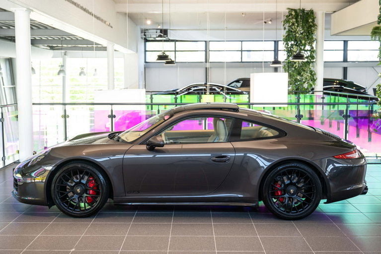 Porsche 991 Carrera 4 GTS