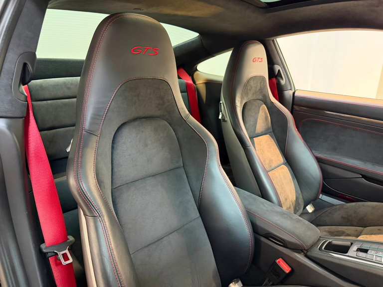 Porsche 991.2 Carrera GTS