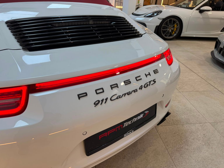 Porsche 991 Carrera 4 GTS
