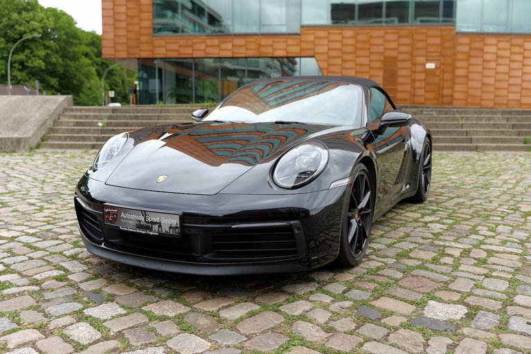 Porsche 992 Carrera 4S
