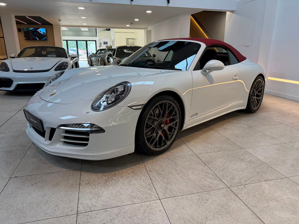 Porsche 991 Carrera 4 GTS