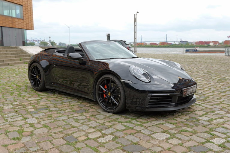 Porsche 992 Carrera 4S