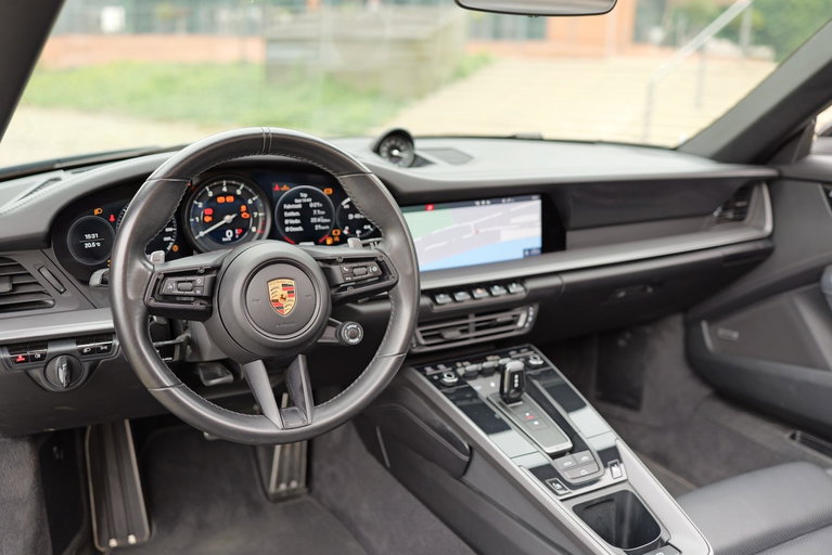 Porsche 992 Carrera 4S