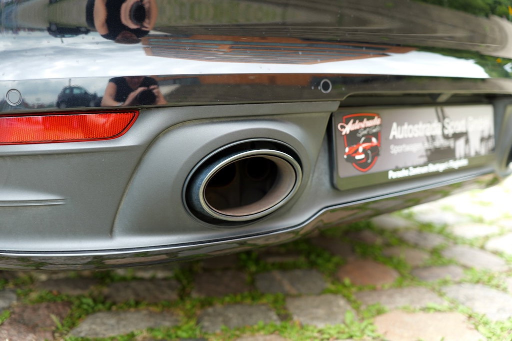 Porsche 992 Carrera 4S
