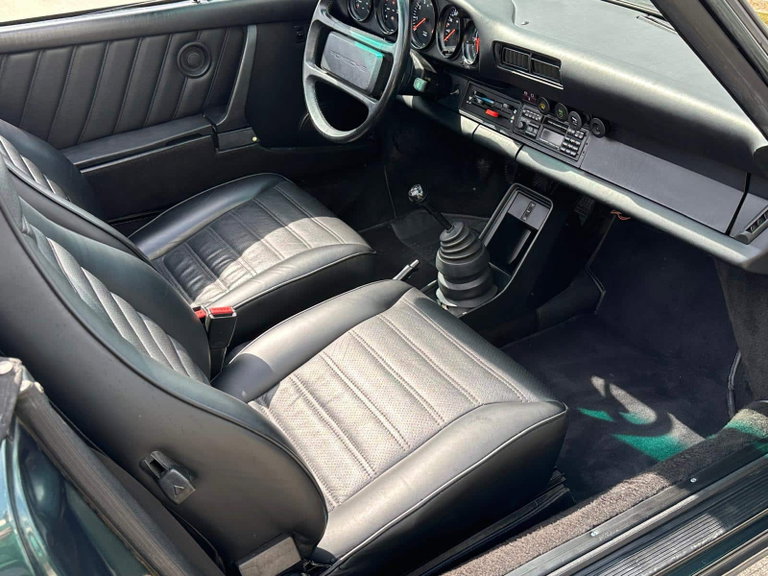 Porsche 911 Carrera 3.2