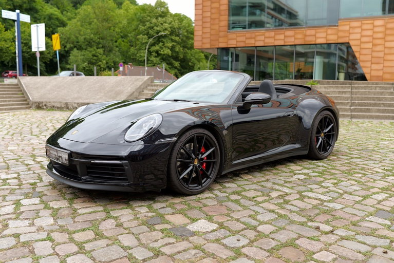 Porsche 992 Carrera 4S