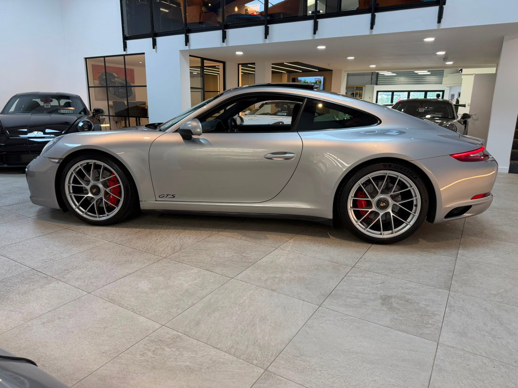Porsche 991.2 Carrera GTS