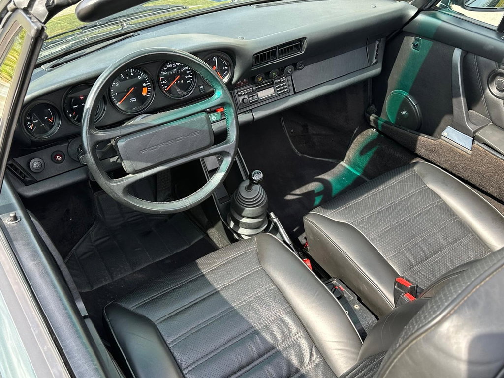 Porsche 911 Carrera 3.2