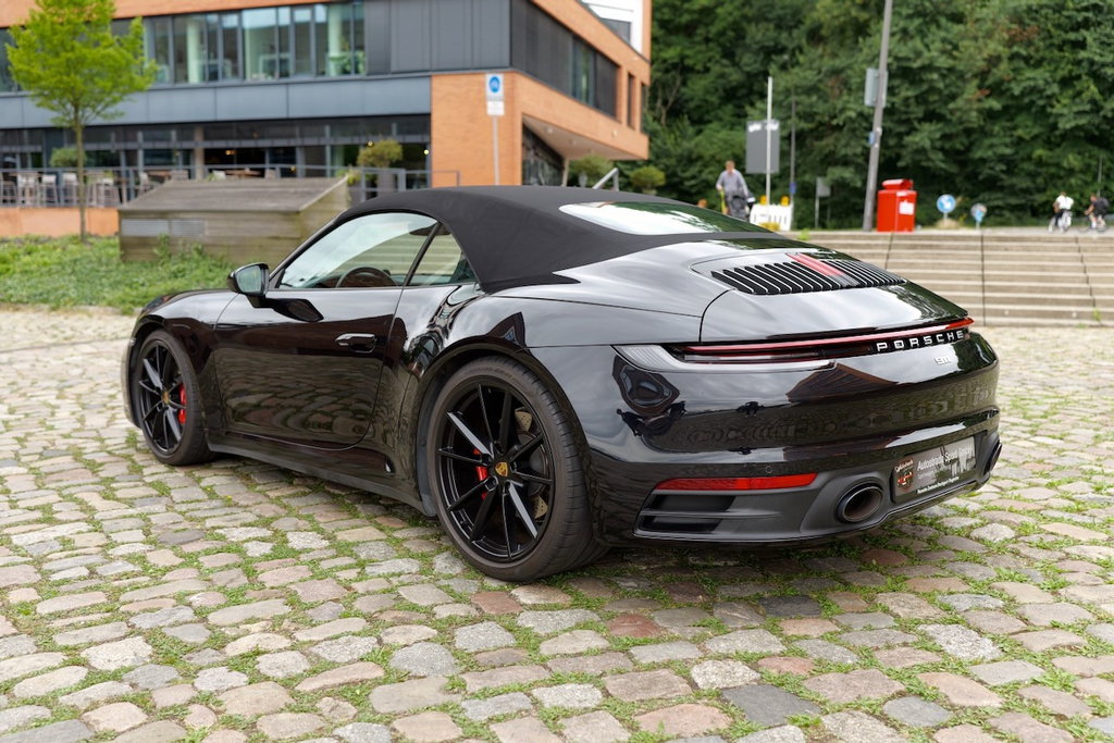 Porsche 992 Carrera 4S
