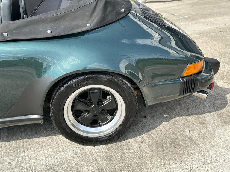 Porsche 911 Carrera 3.2