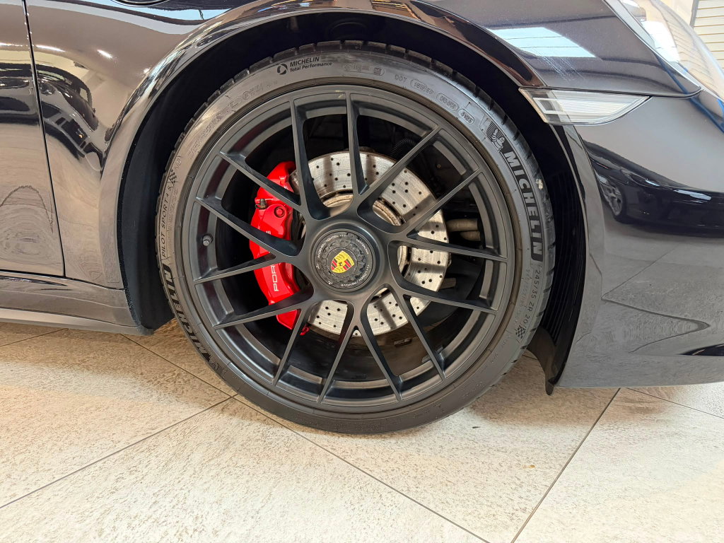 Porsche 991.2 Carrera GTS