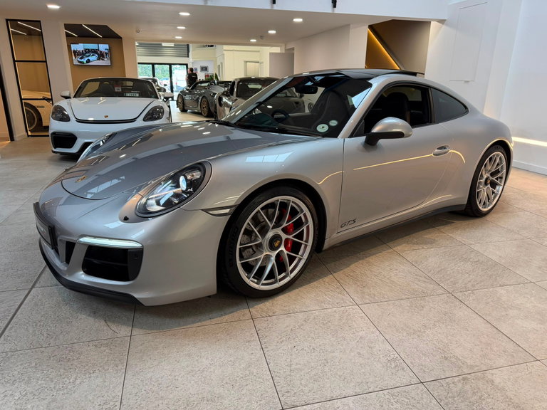 Porsche 991.2 Carrera GTS
