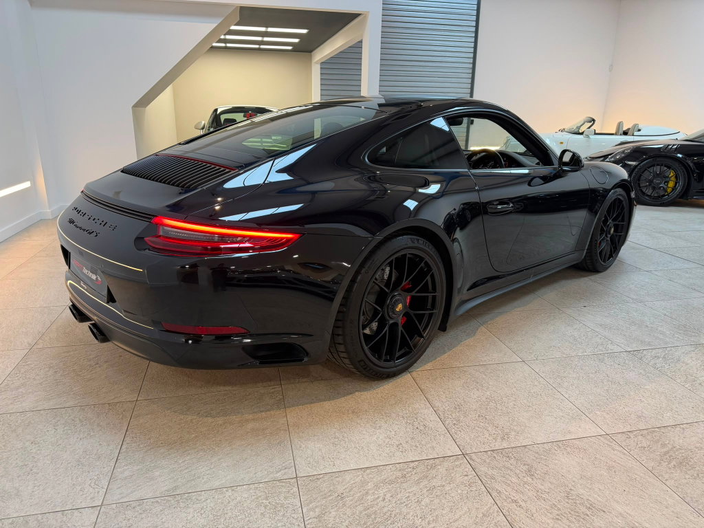 Porsche 991.2 Carrera GTS