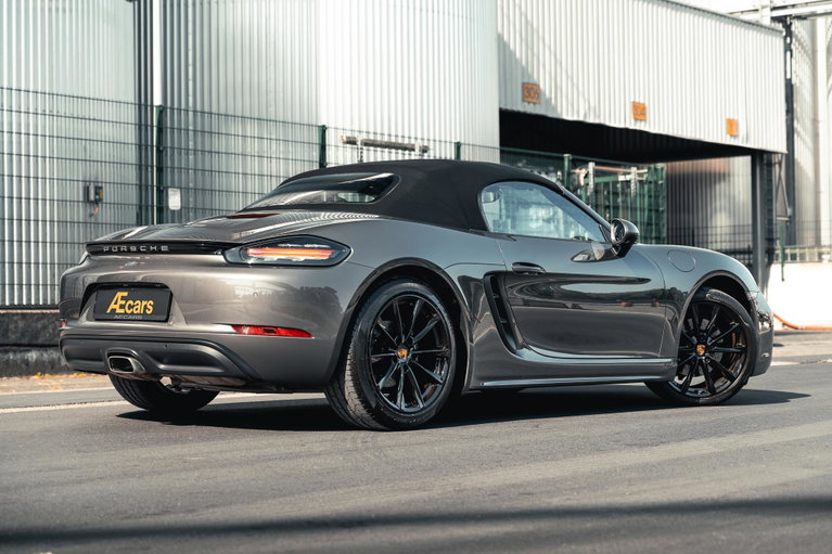 Porsche 718 Boxster