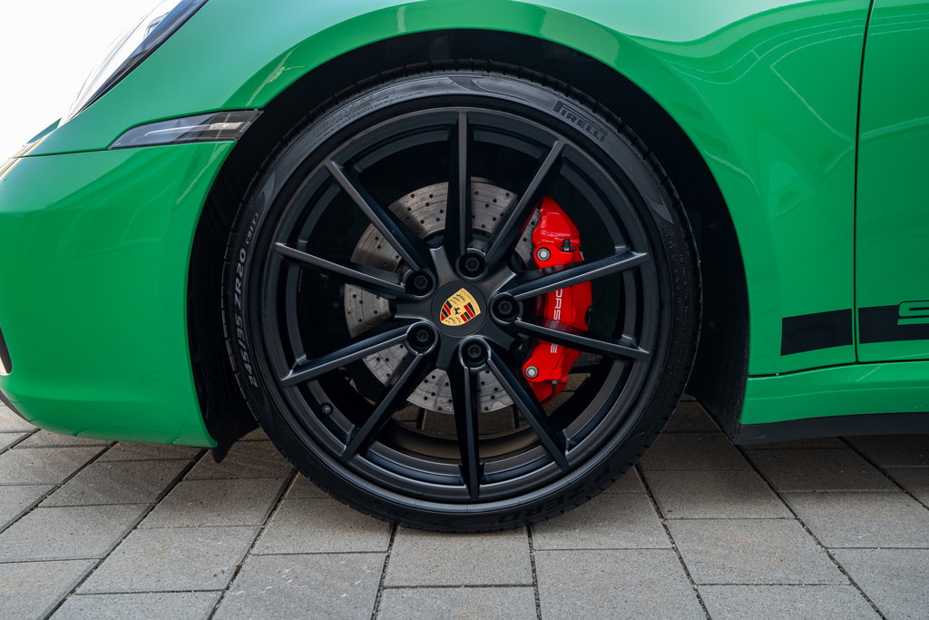 Porsche 992 Carrera 4S