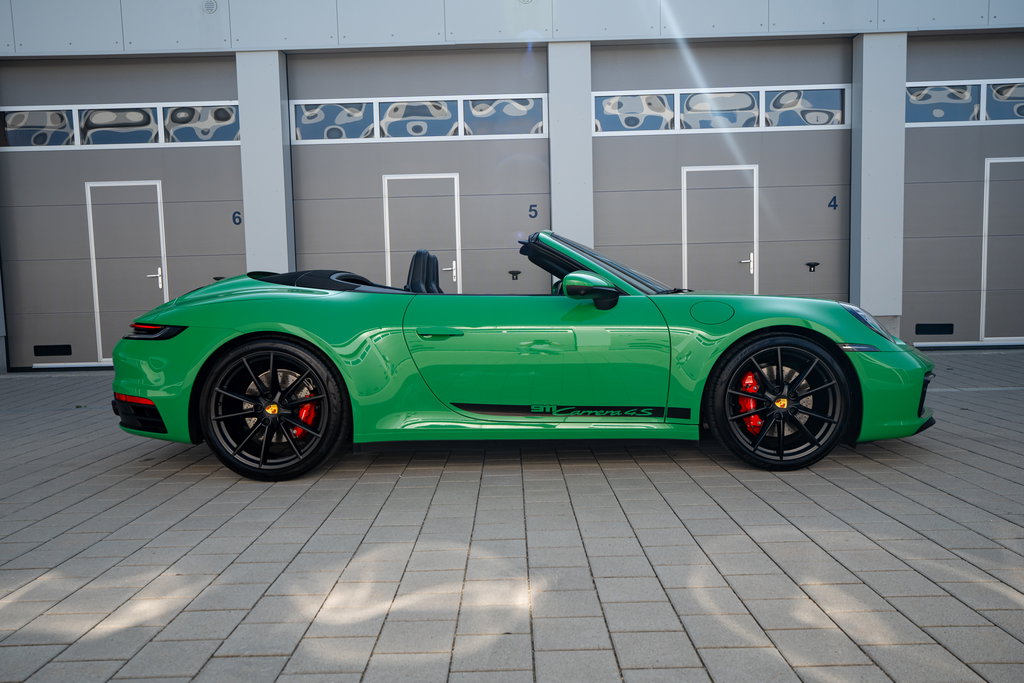 Porsche 992 Carrera 4S