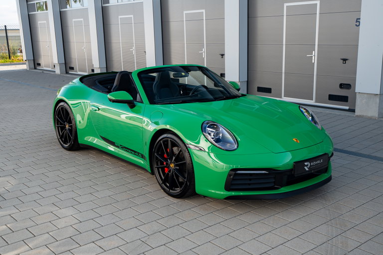 Porsche 992 Carrera 4S