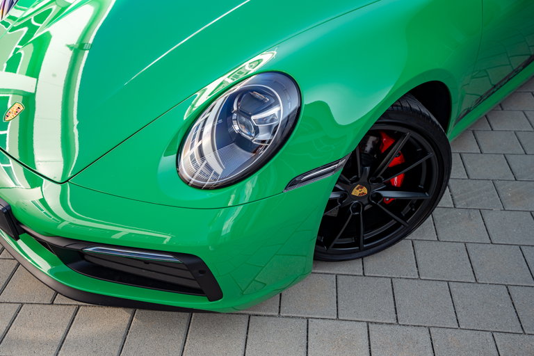 Porsche 992 Carrera 4S