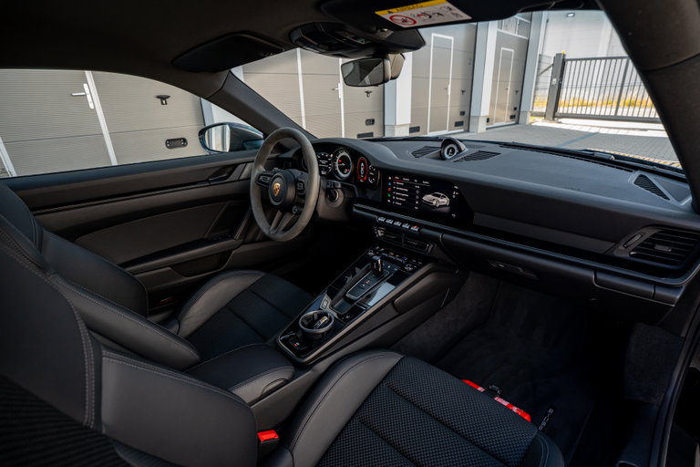 Porsche 992 Carrera T