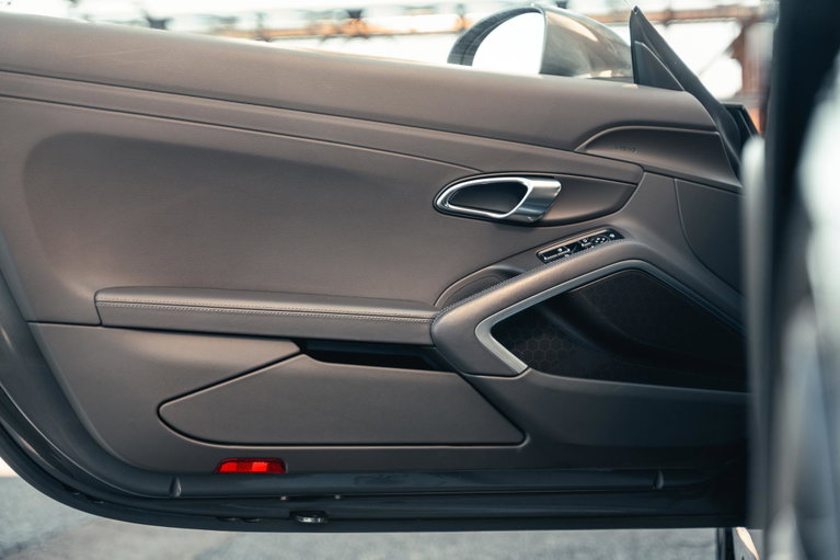 Porsche 718 Boxster