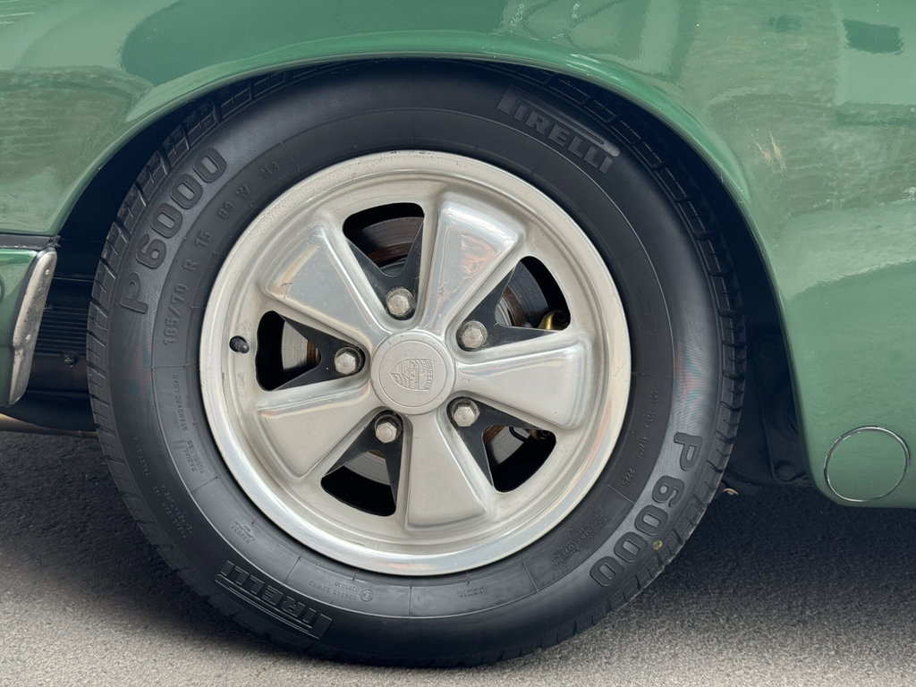 Porsche 911 S (F-Modell)