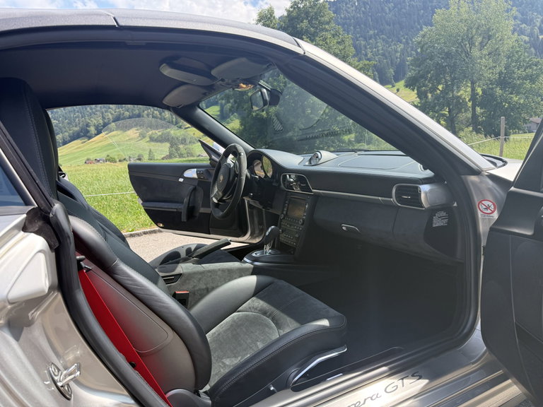 Porsche 997.2 Carrera GTS