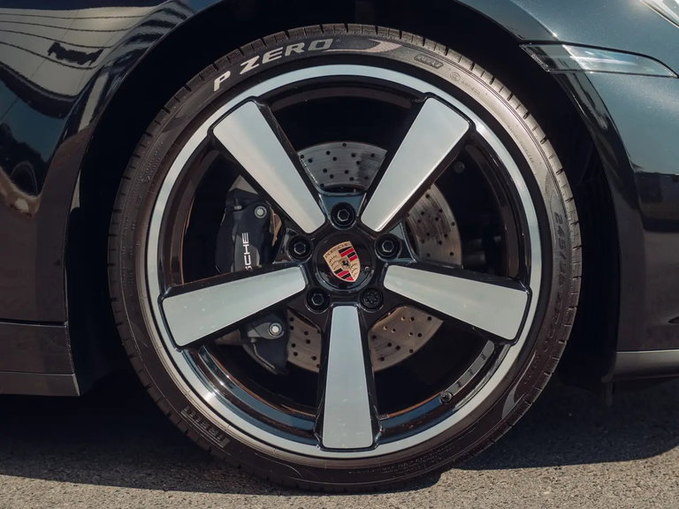 Porsche 992.2 Carrera
