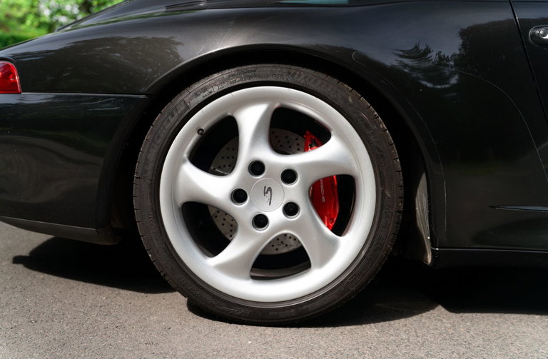 Porsche 993 Carrera 4S