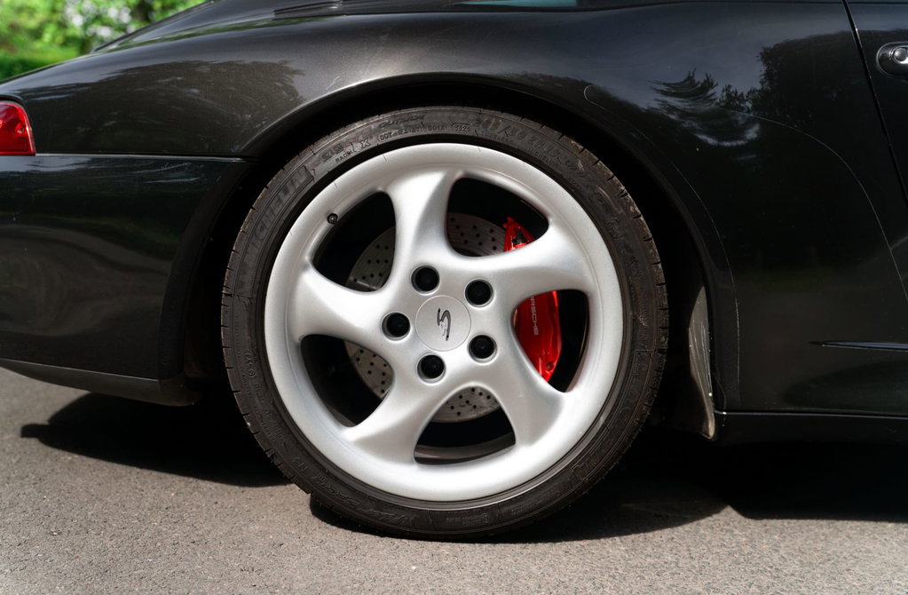 Porsche 993 Carrera 4S