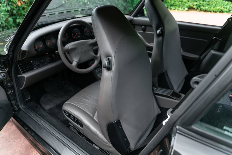 Porsche 993 Carrera 4S