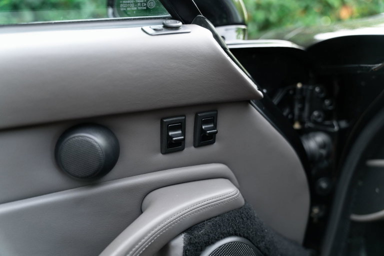 Porsche 993 Carrera 4S
