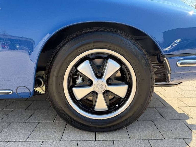 Porsche 911 T