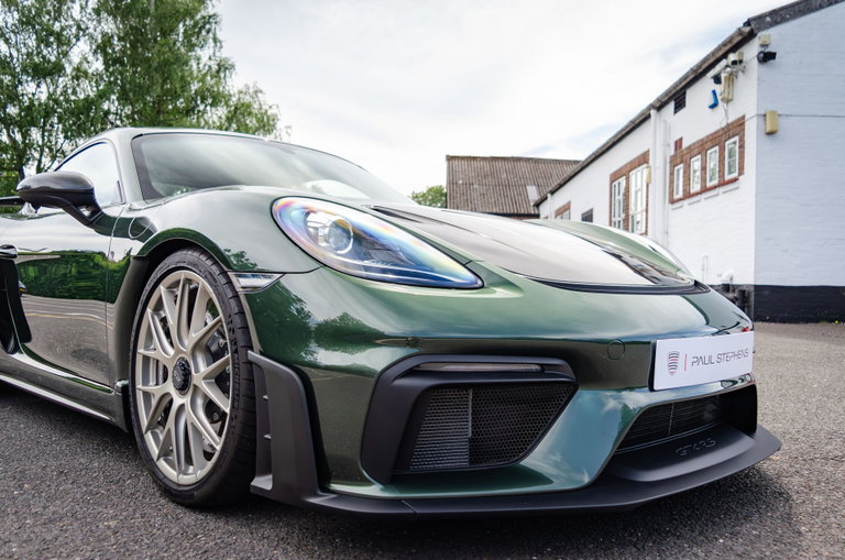 Porsche 718 Cayman GT4 RS