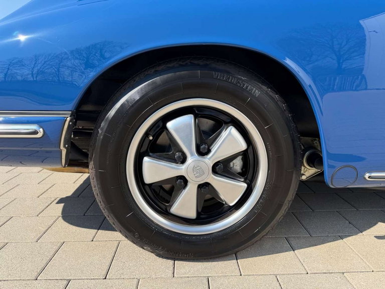 Porsche 911 T