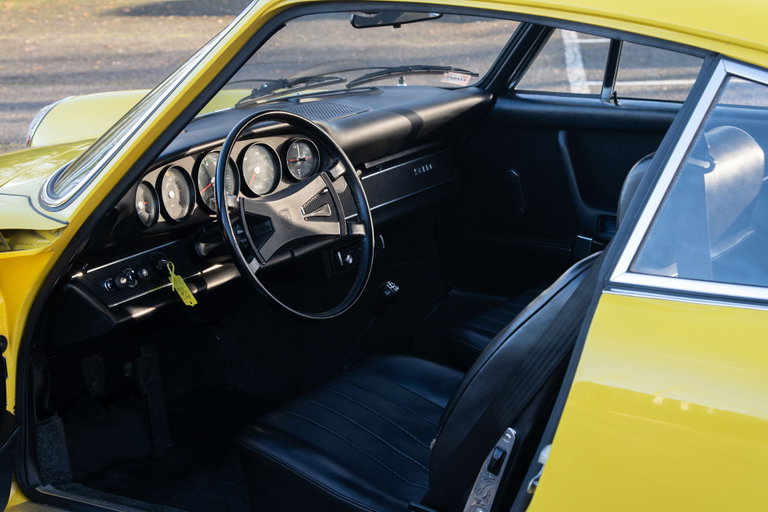 Porsche 911 E