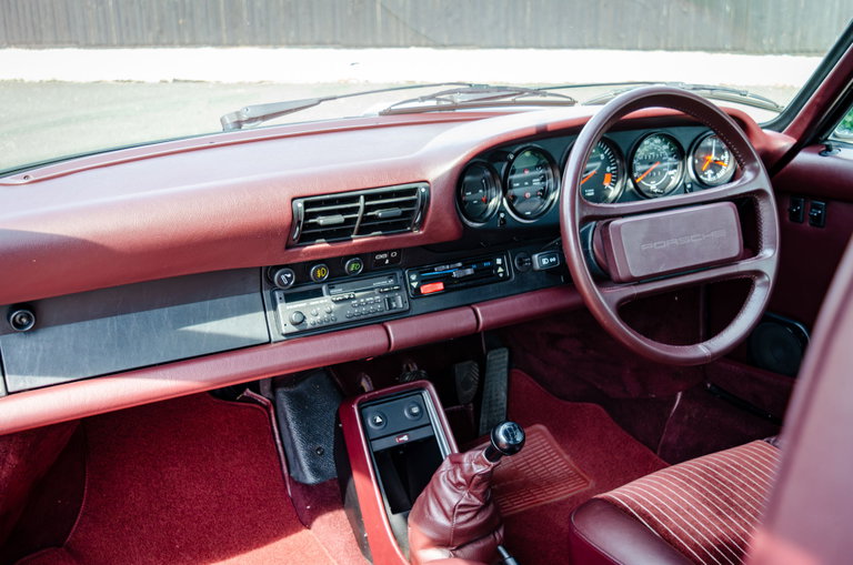 Porsche 911 Carrera 3.2
