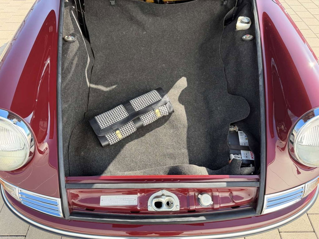 Porsche 911 T