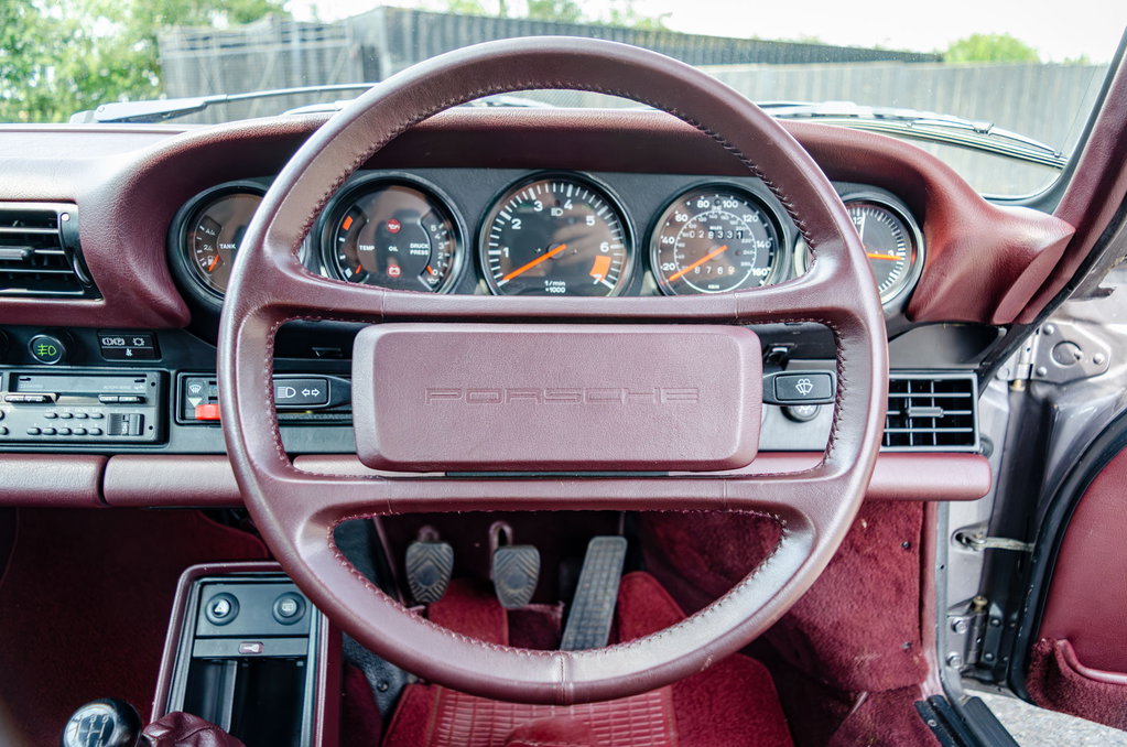 Porsche 911 Carrera 3.2