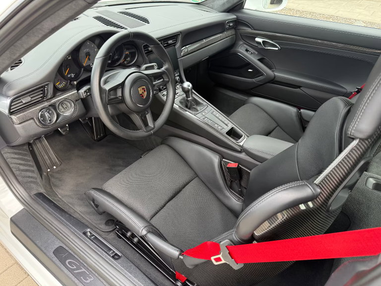 Porsche 991.2 GT3 Touring